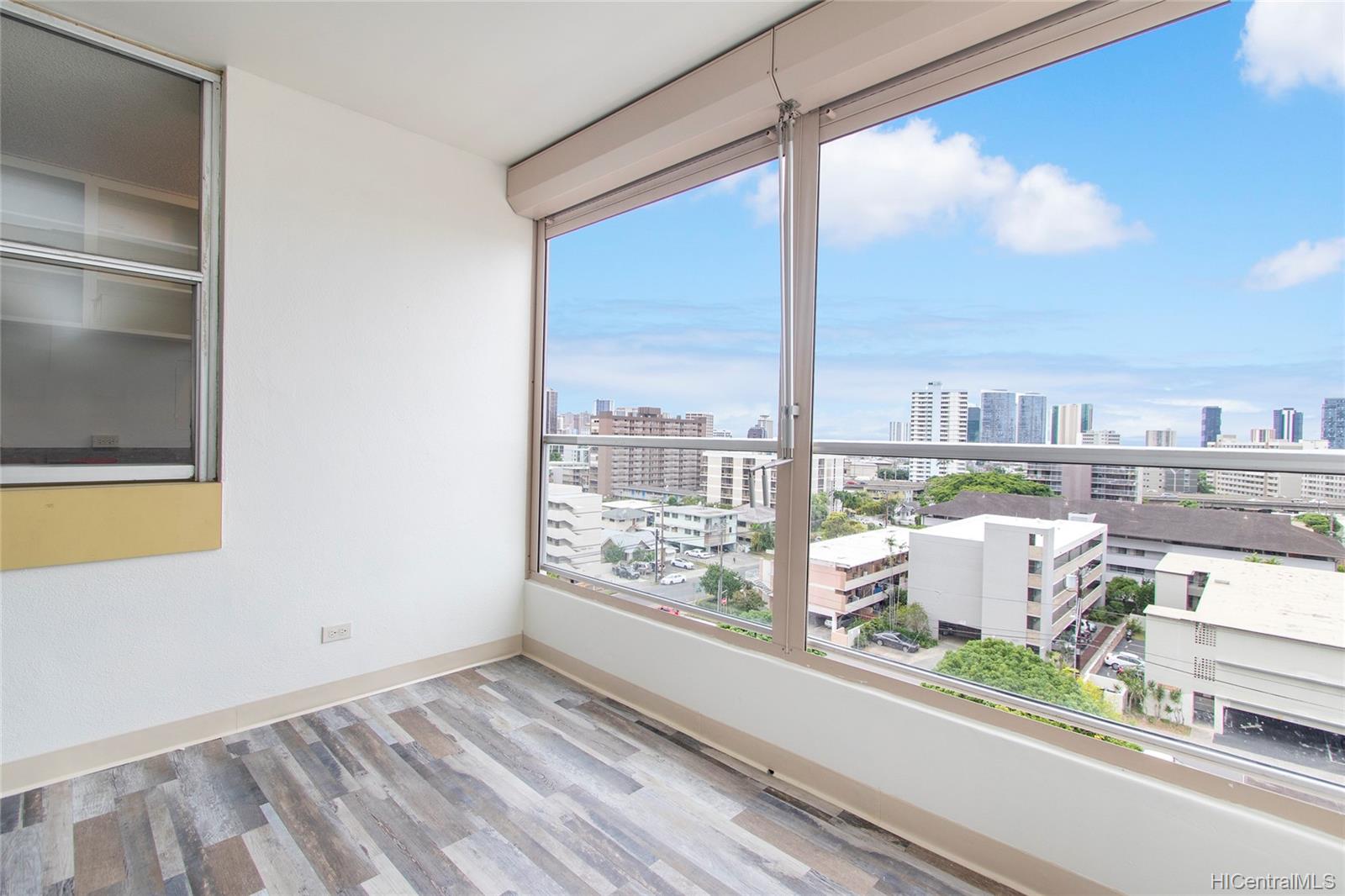 1556 Piikoi Street #808, Honolulu, HI 96822