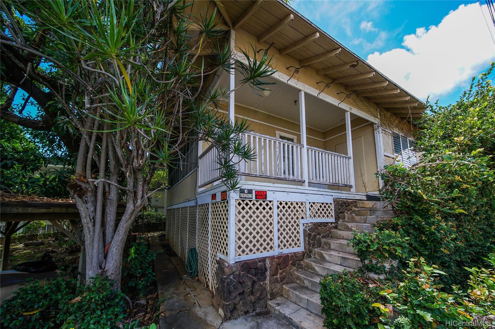 124 Milo Lane Honolulu, HI 96813