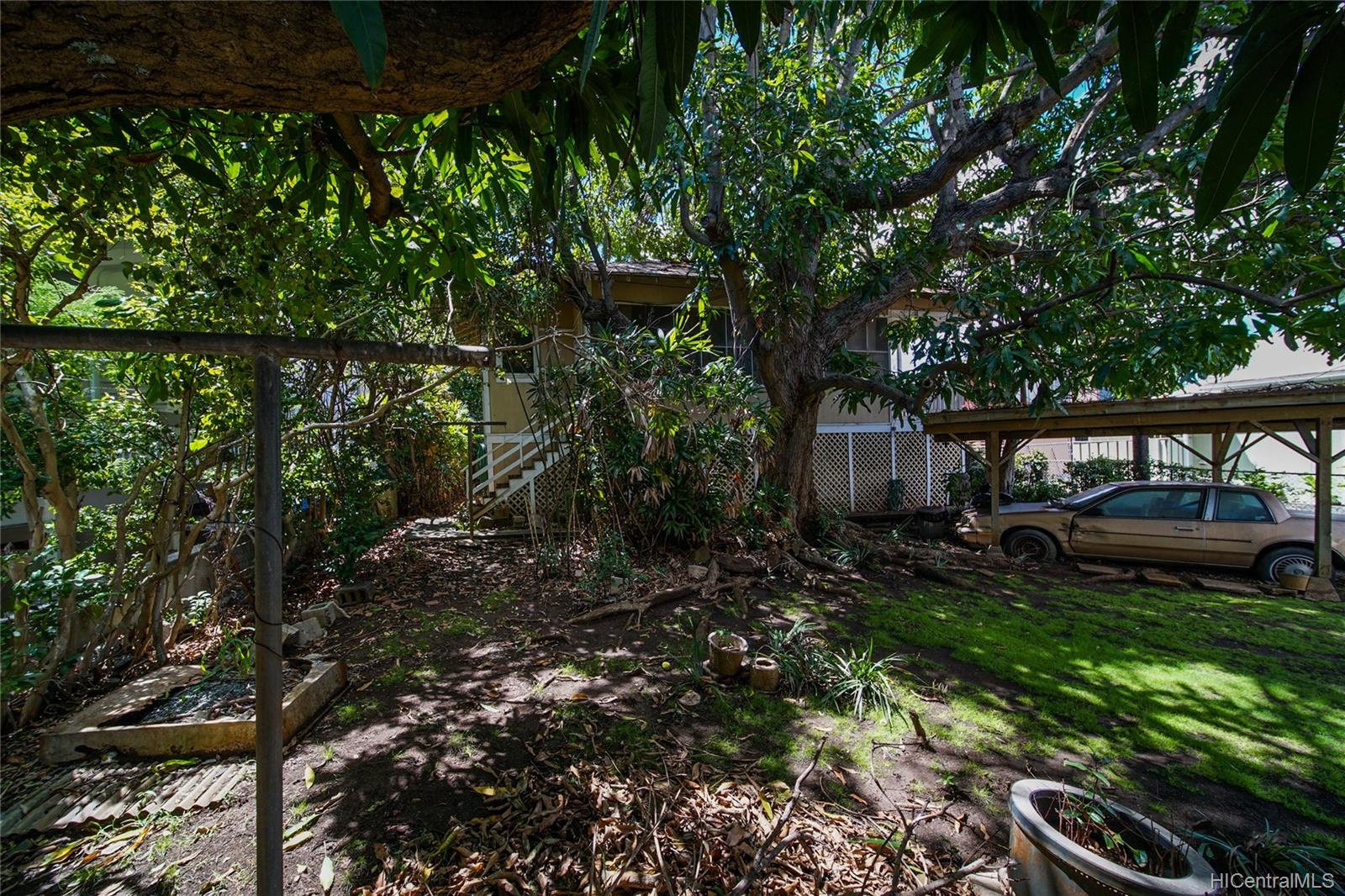 124 Milo Lane Honolulu, HI 96813