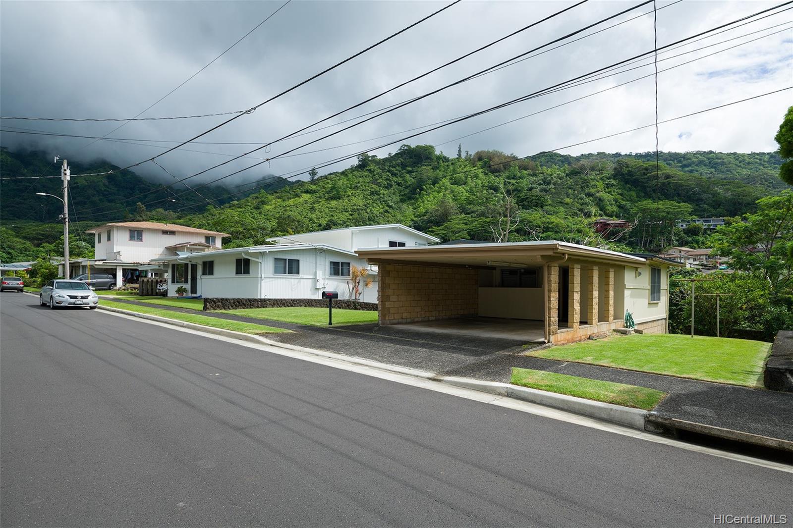 3537 Nipo Street Honolulu, HI 96822