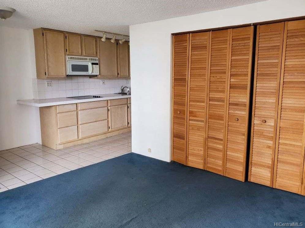 824 Kinau Street #710, Honolulu, HI 96813