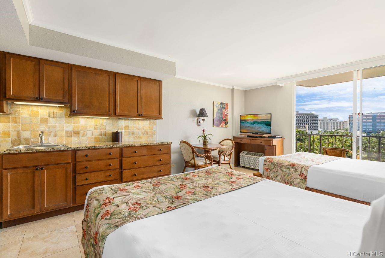 2045 Kalakaua Avenue #512, Honolulu, HI 96815