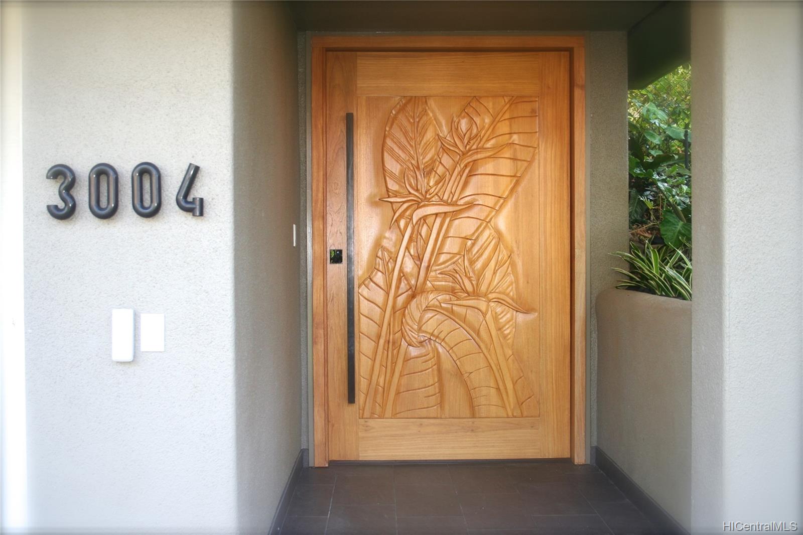 3004 Hibiscus Drive #2, Honolulu, HI 96815