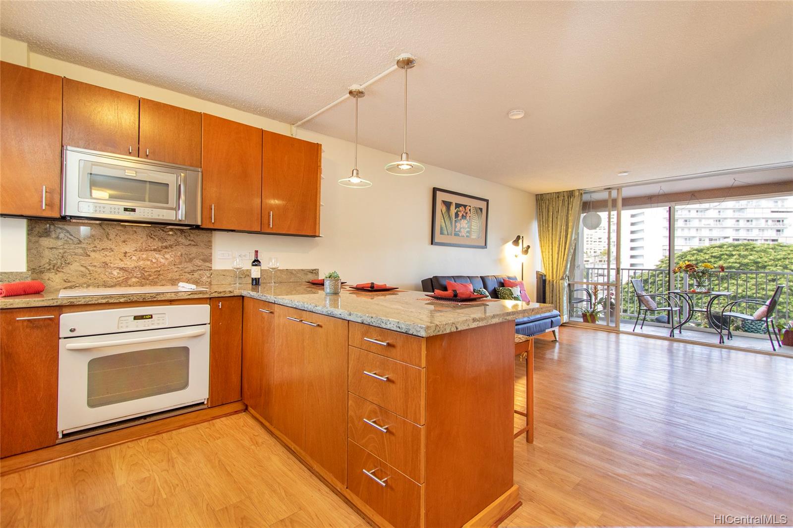 1617 Keeaumoku Street #503, Honolulu, HI 96822