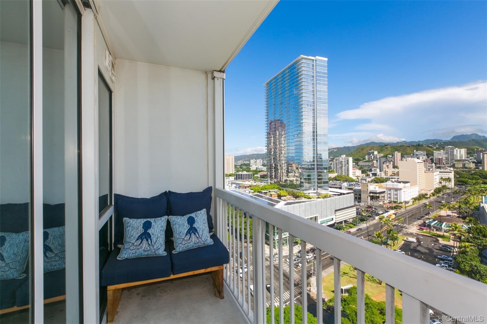 909 Kapiolani Boulevard #1806, Honolulu, HI 96814