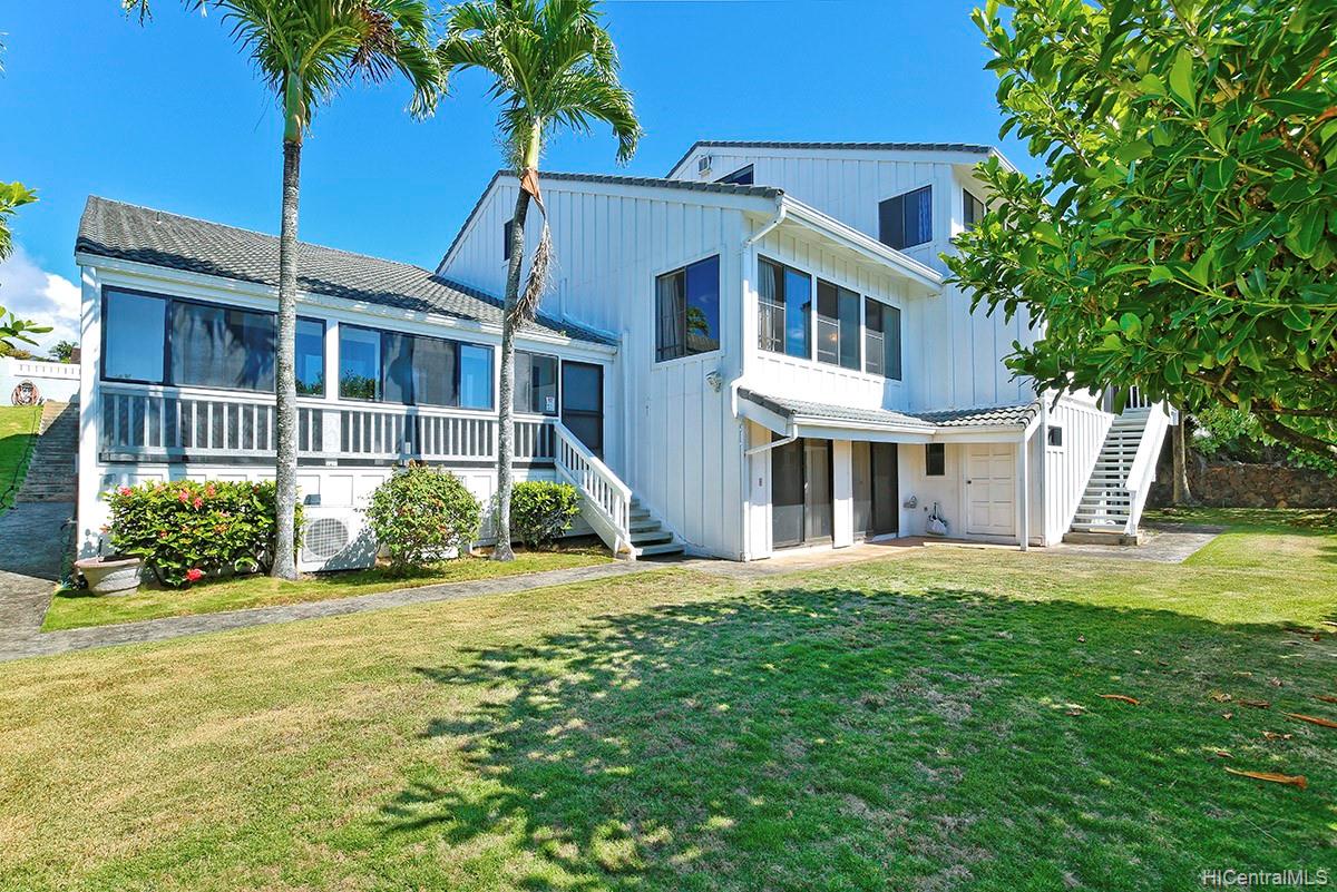 1911 Halakau Place Honolulu, HI 96821