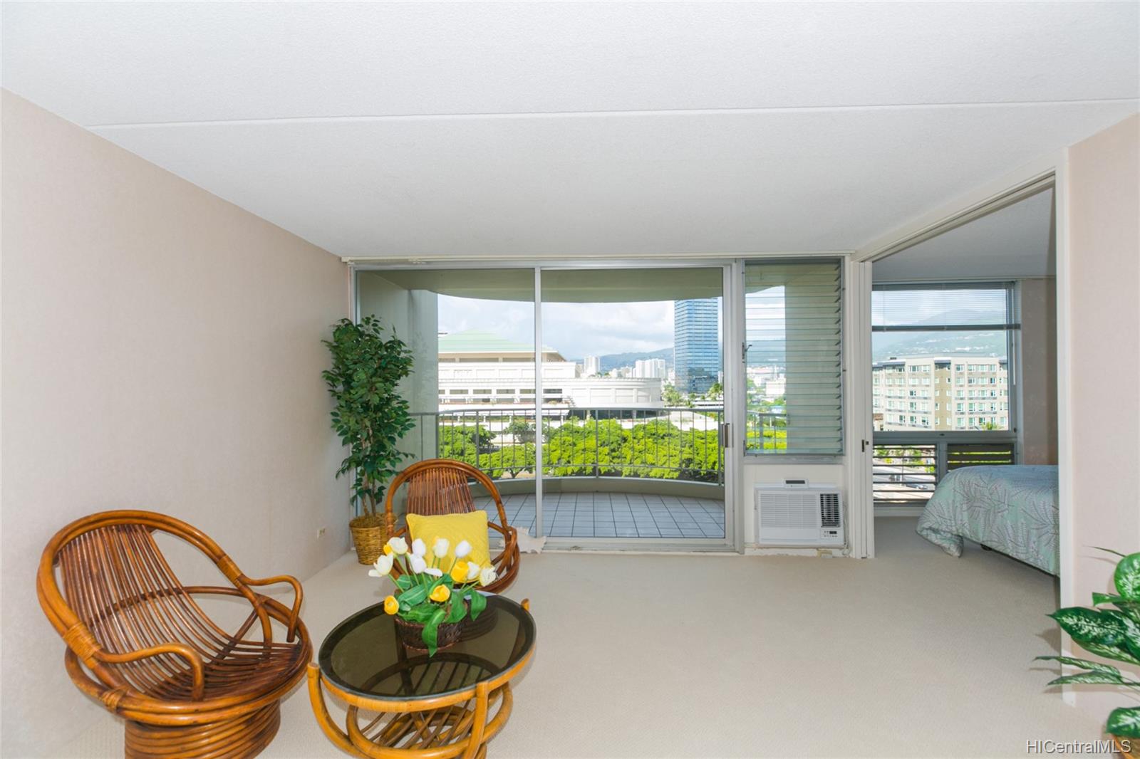 1717 Ala Wai Boulevard #902, Honolulu, HI 96815