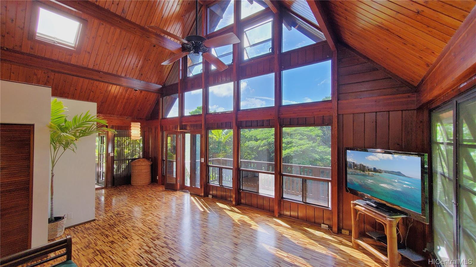 2091 Round Top Drive Honolulu, HI 96822