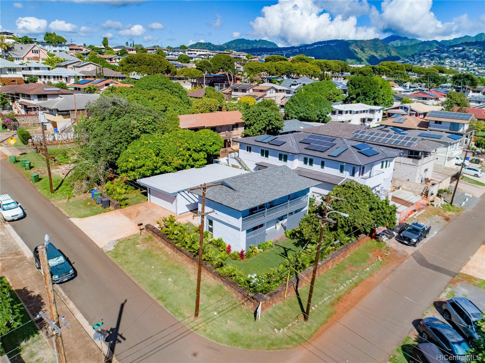 3862 Maunaloa Avenue Honolulu, HI 96816