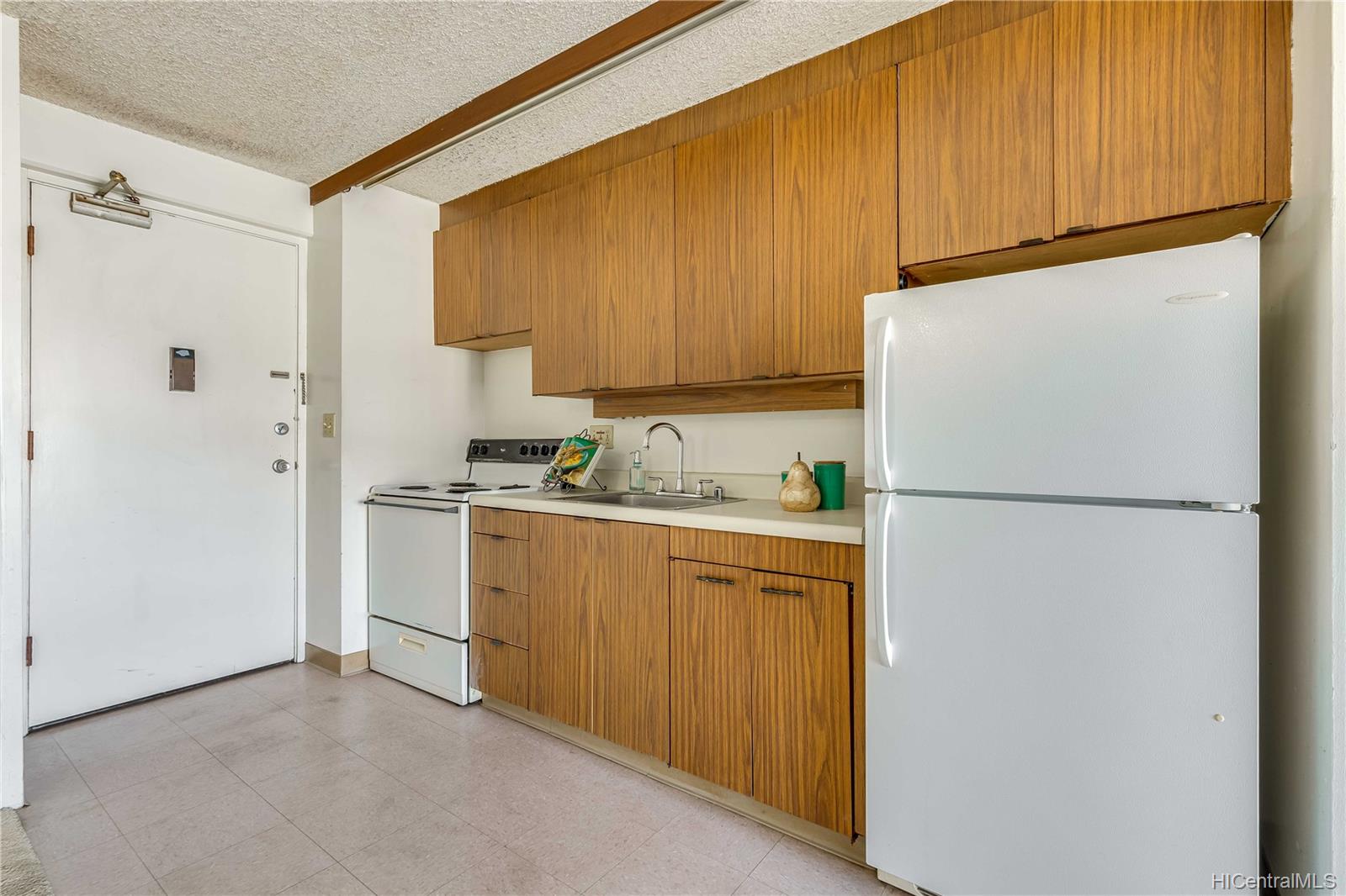 1655 Makaloa Street #716, Honolulu, HI 96814