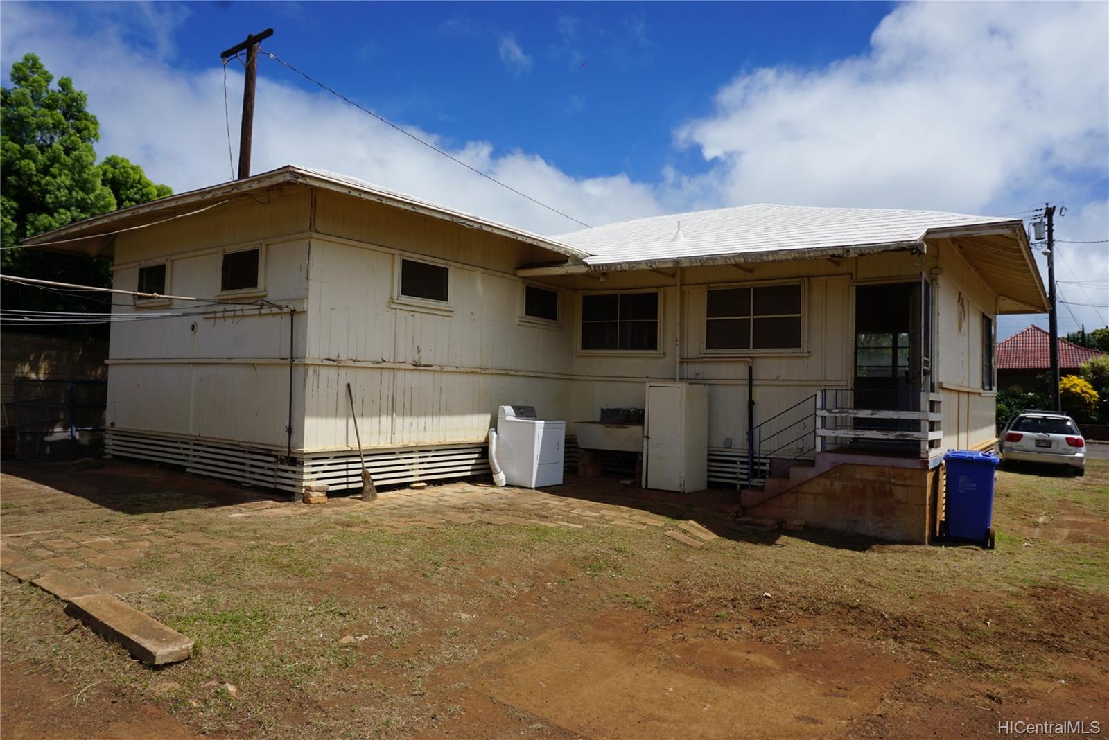 1042 8th Avenue Honolulu, HI 96816