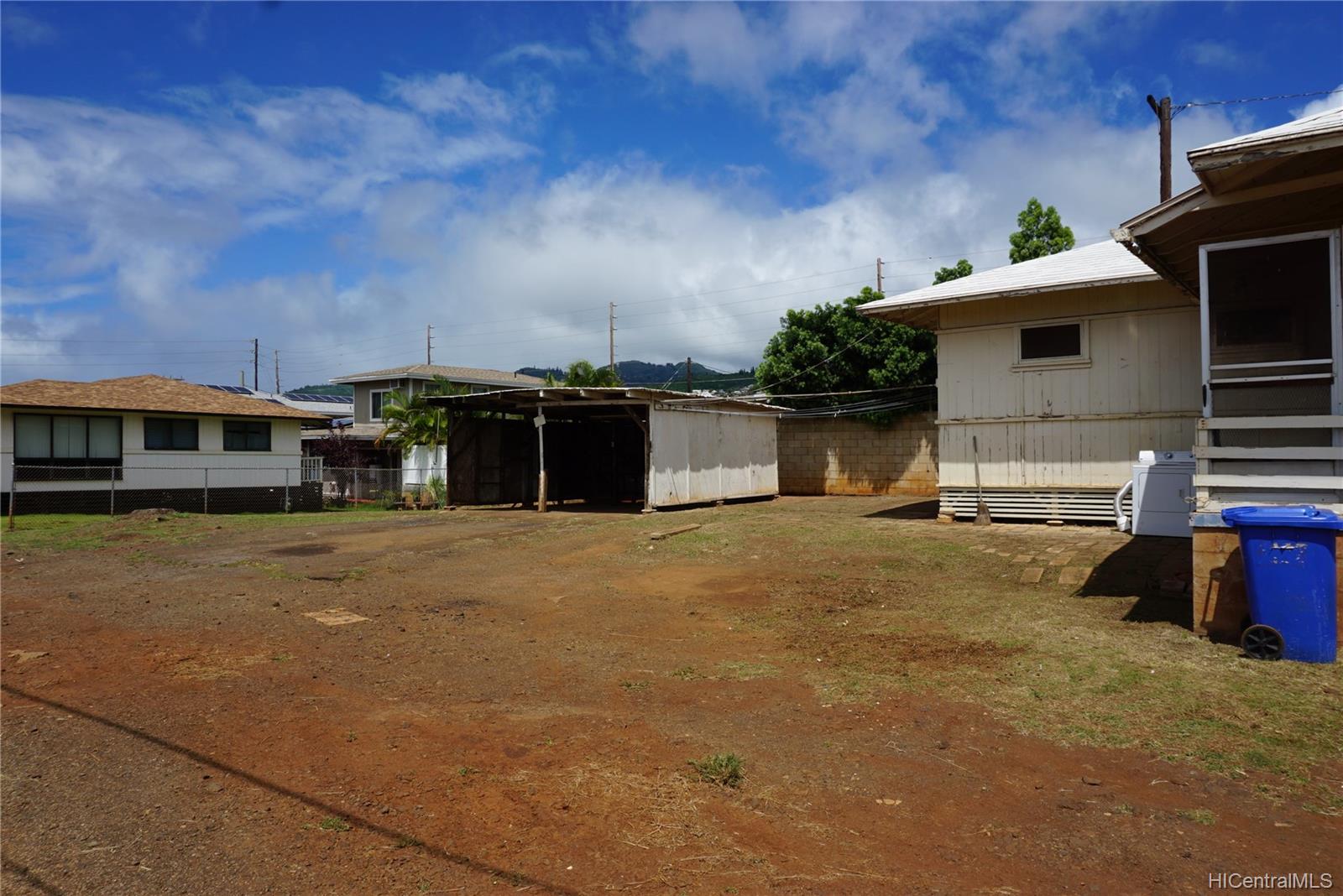 1042 8th Avenue Honolulu, HI 96816