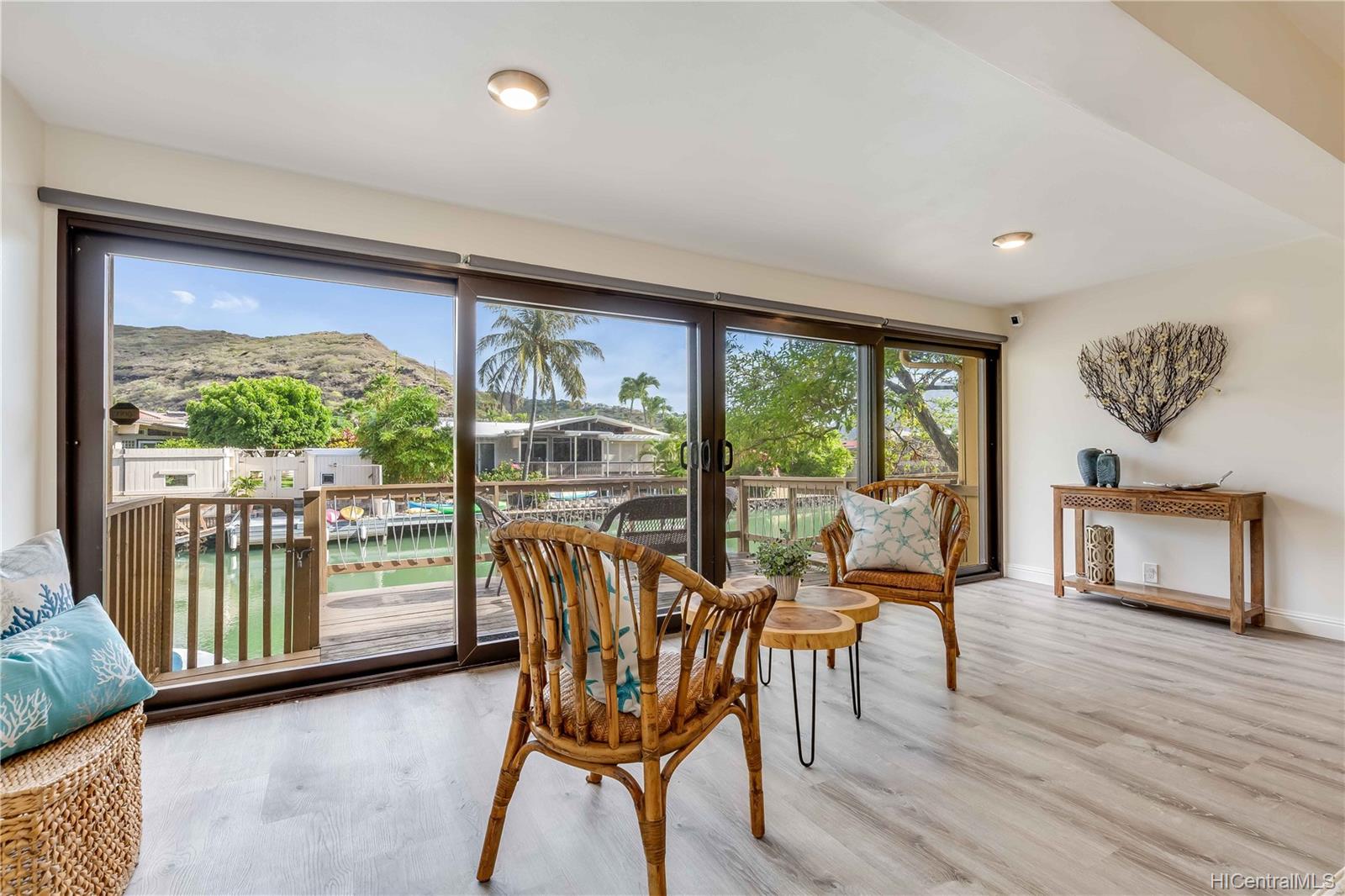 6370 Hawaii Kai Drive #16, Honolulu, HI 96825