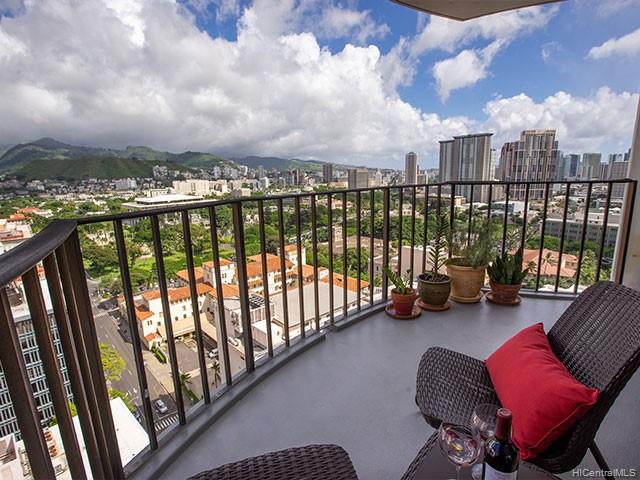 700 Richards Street #2406, Honolulu, HI 96813