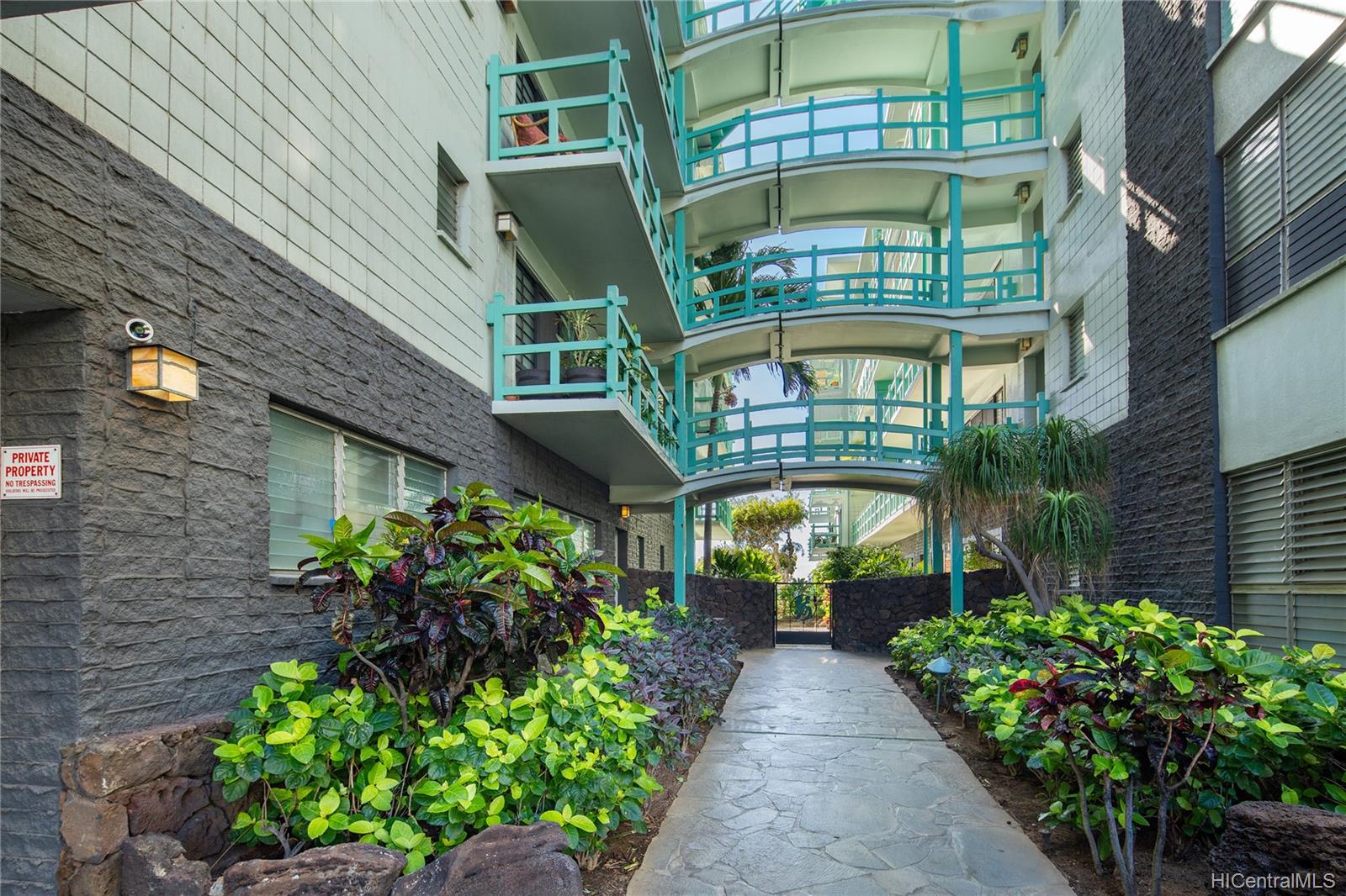 2957 Kalakaua Avenue #B214, Honolulu, HI 96815