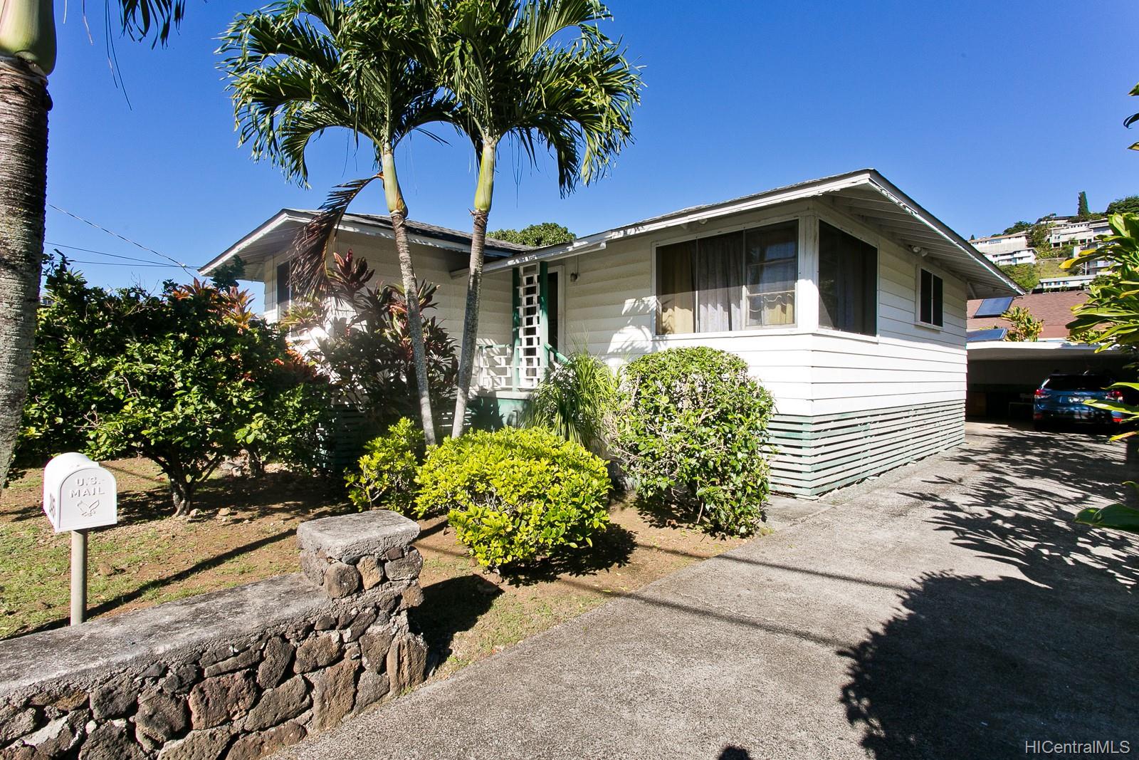 2454 Pauoa Road Honolulu, HI 96813