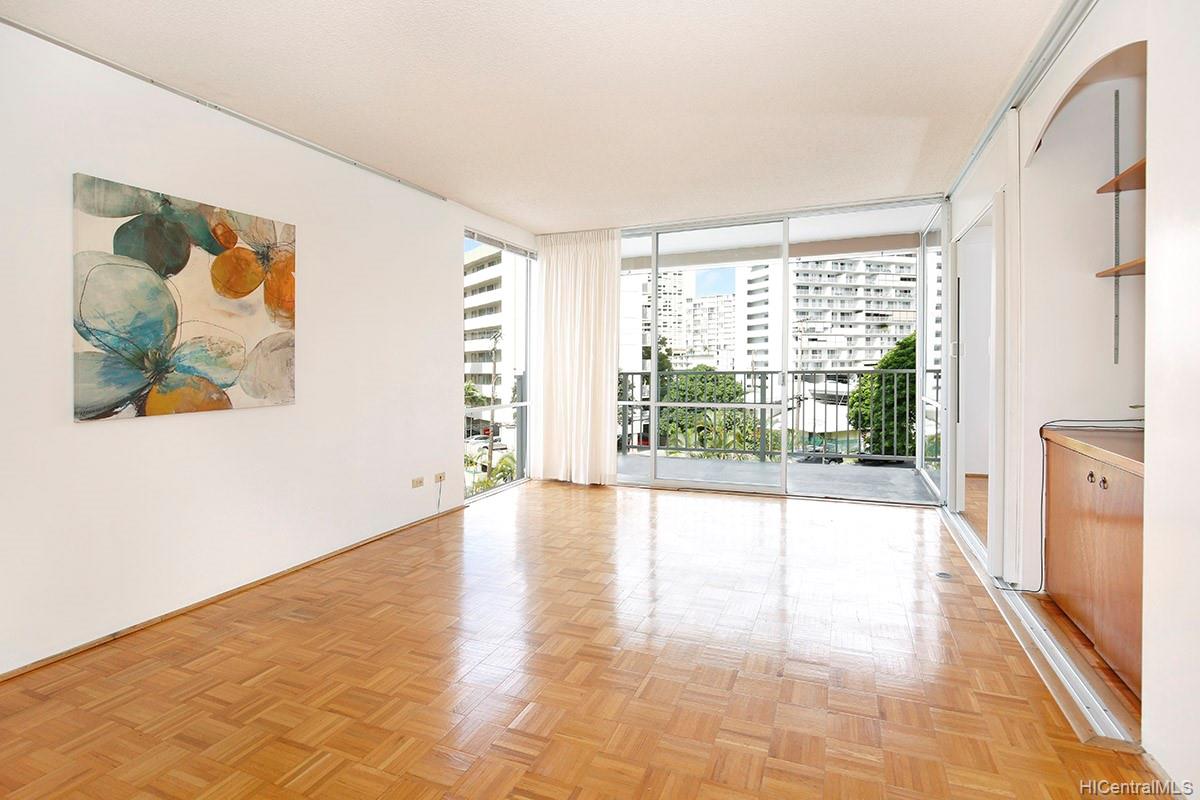 1617 Keeaumoku Street #401, Honolulu, HI 96822