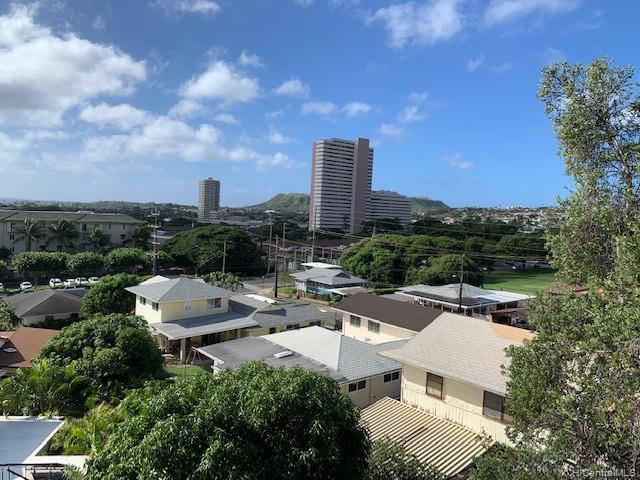 1327 Hoakoa Place Honolulu, HI 96821