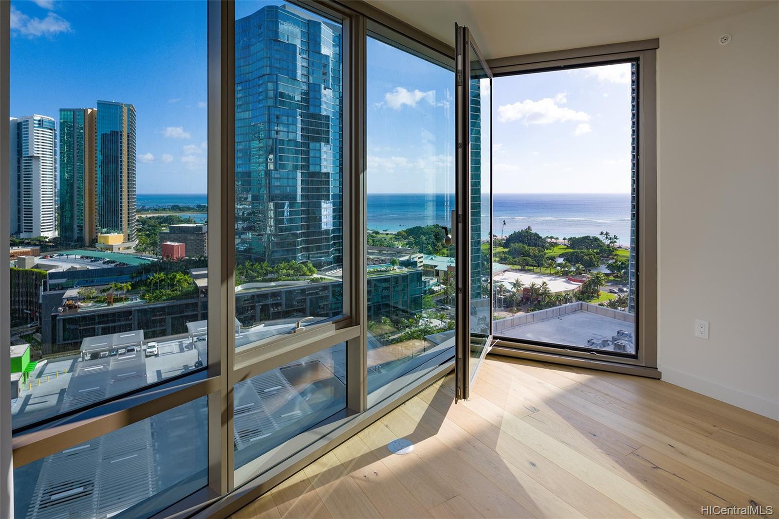 1001 Queen Street #1706, Honolulu, HI 96814