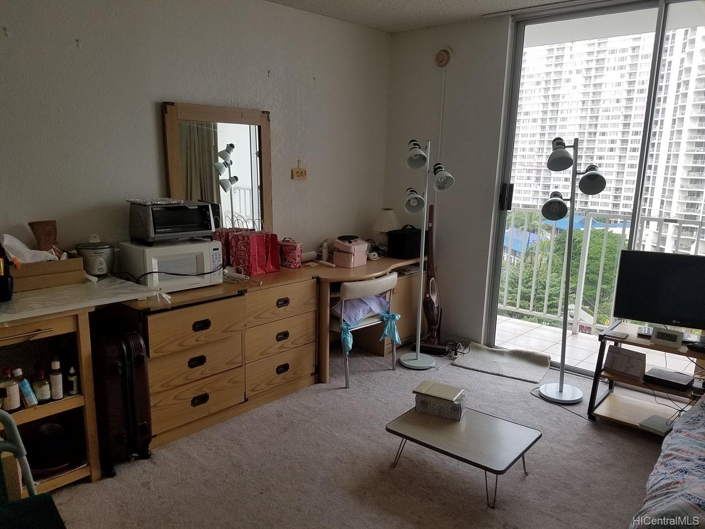 1920 Ala Moana Boulevard #1002, Honolulu, HI 96815