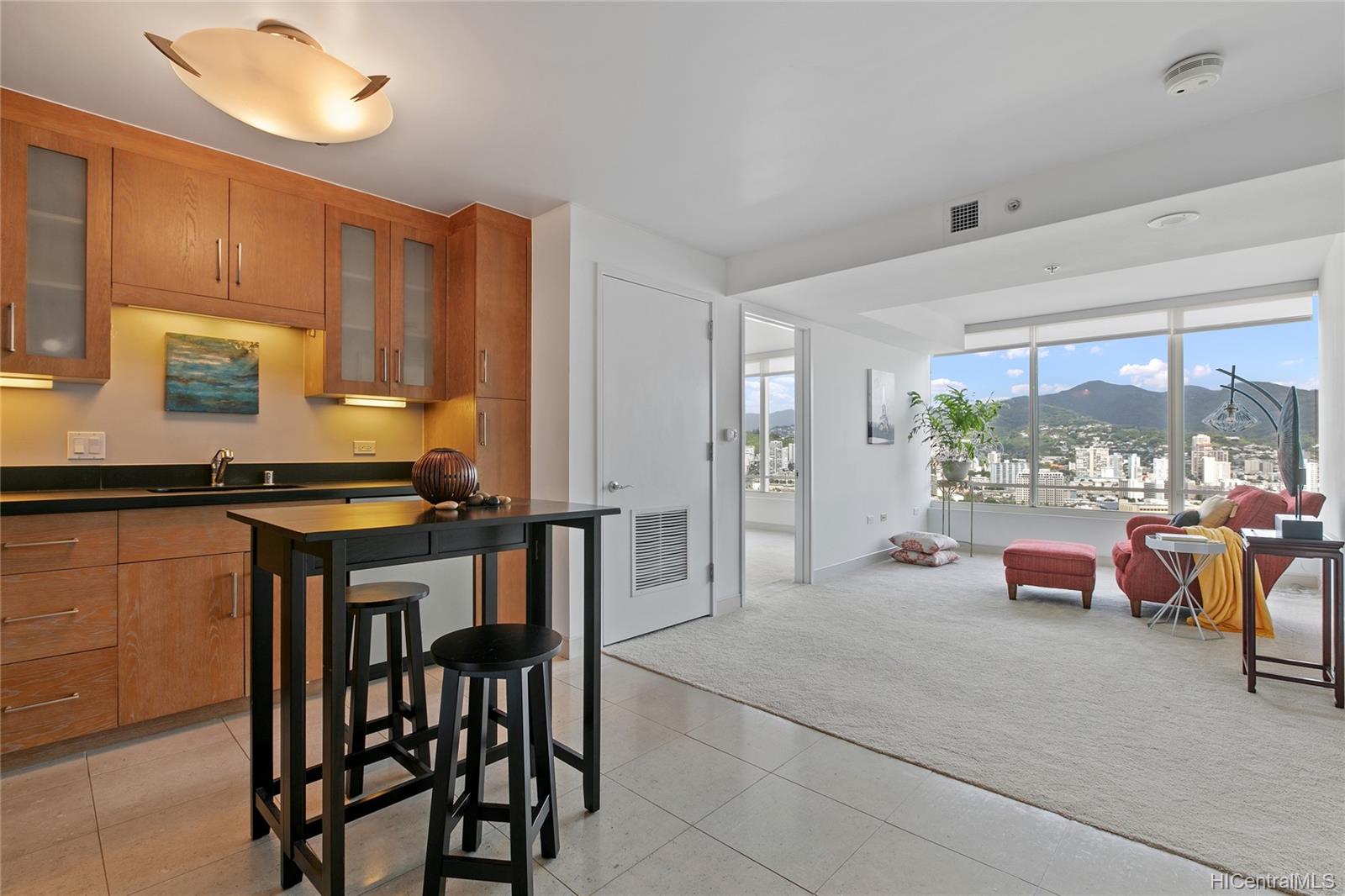 1009 Kapiolani Boulevard #3102, Honolulu, HI 96814