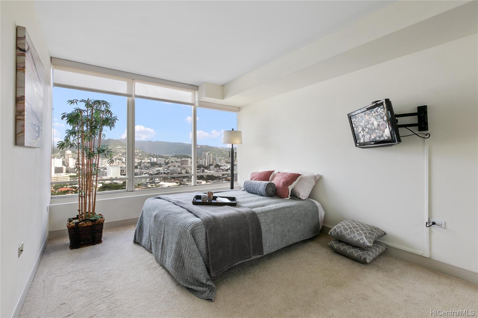 1009 Kapiolani Boulevard #3102, Honolulu, HI 96814