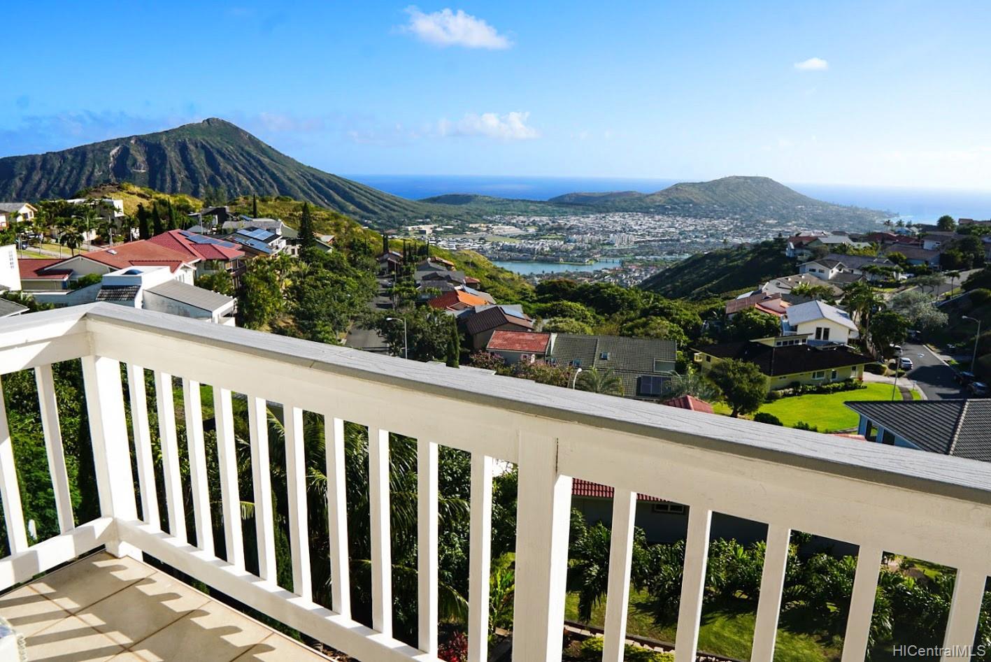 1055 Kalihiwai Place Honolulu, HI 96825