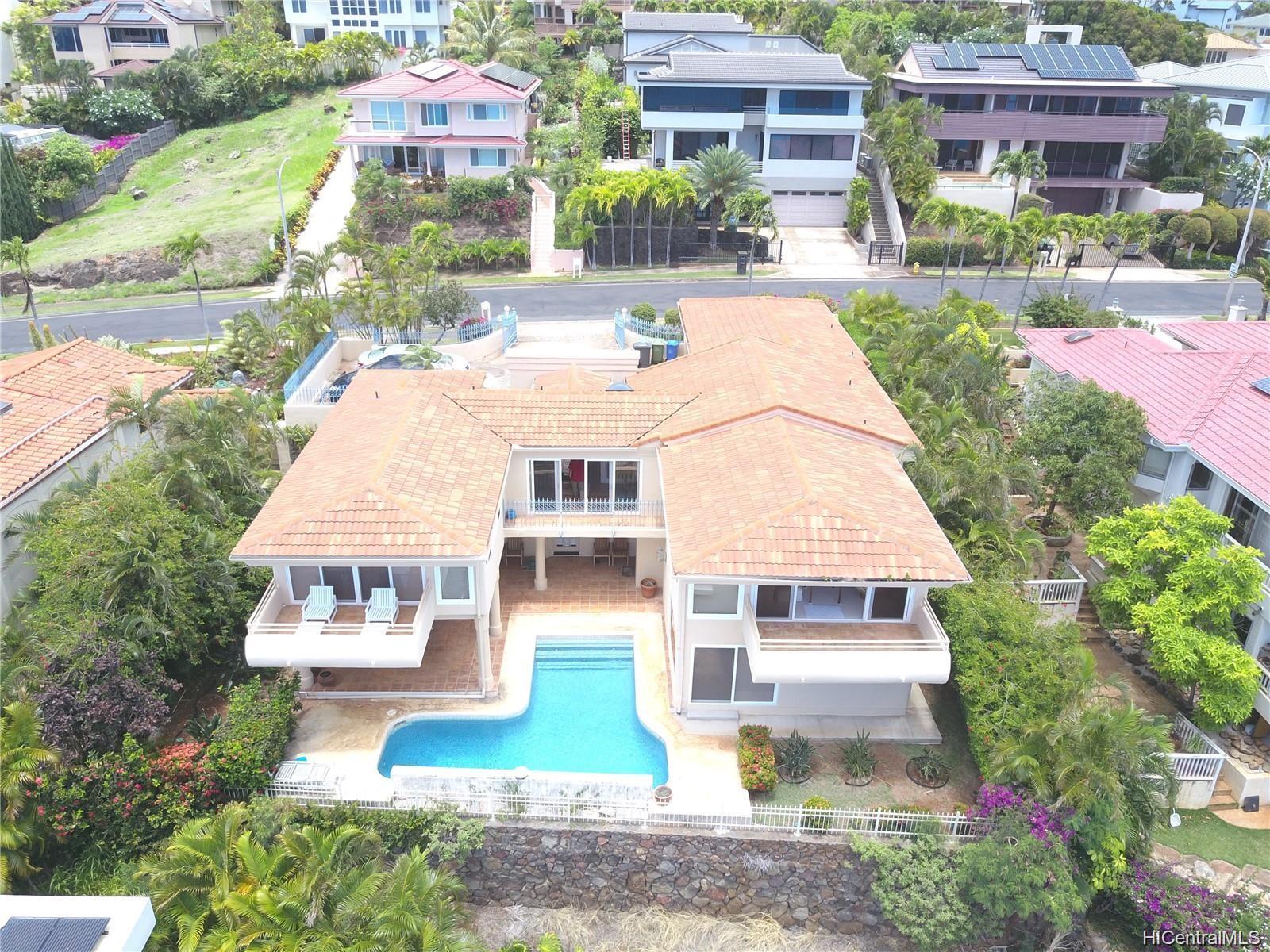 433 Maono Loop Honolulu, HI 96821