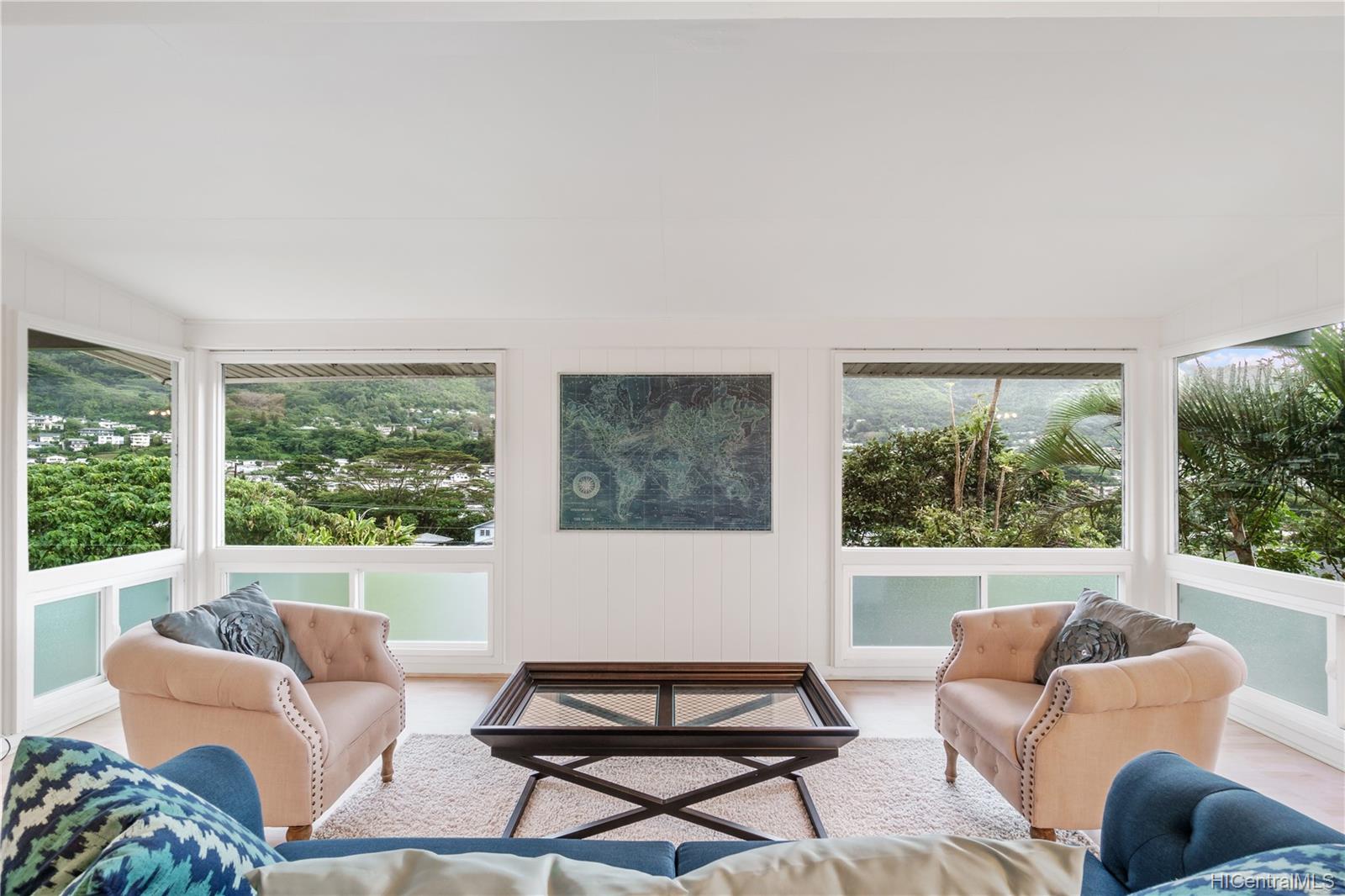 3371 Loulu Street Honolulu, HI 96822