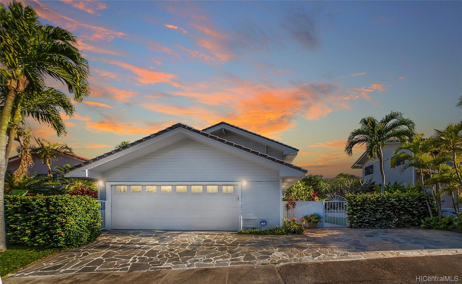 7425 Mokuhano Place Honolulu, HI 96825