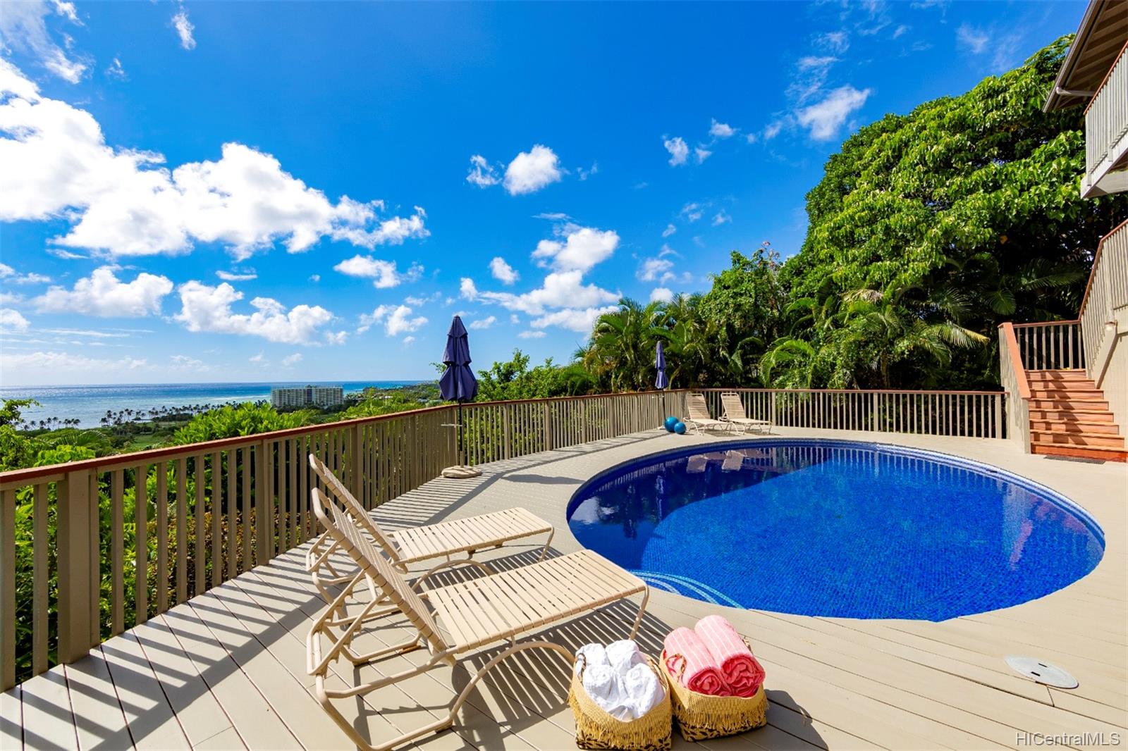 1532 Kamole Street Honolulu, HI 96821