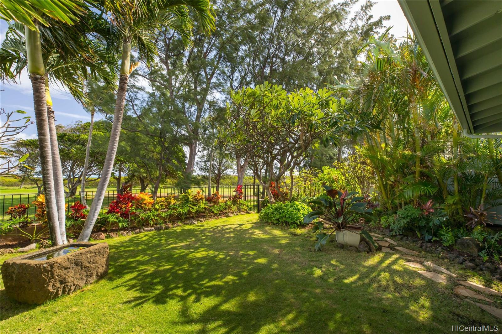 288 Kipukai Place Honolulu, HI 96825