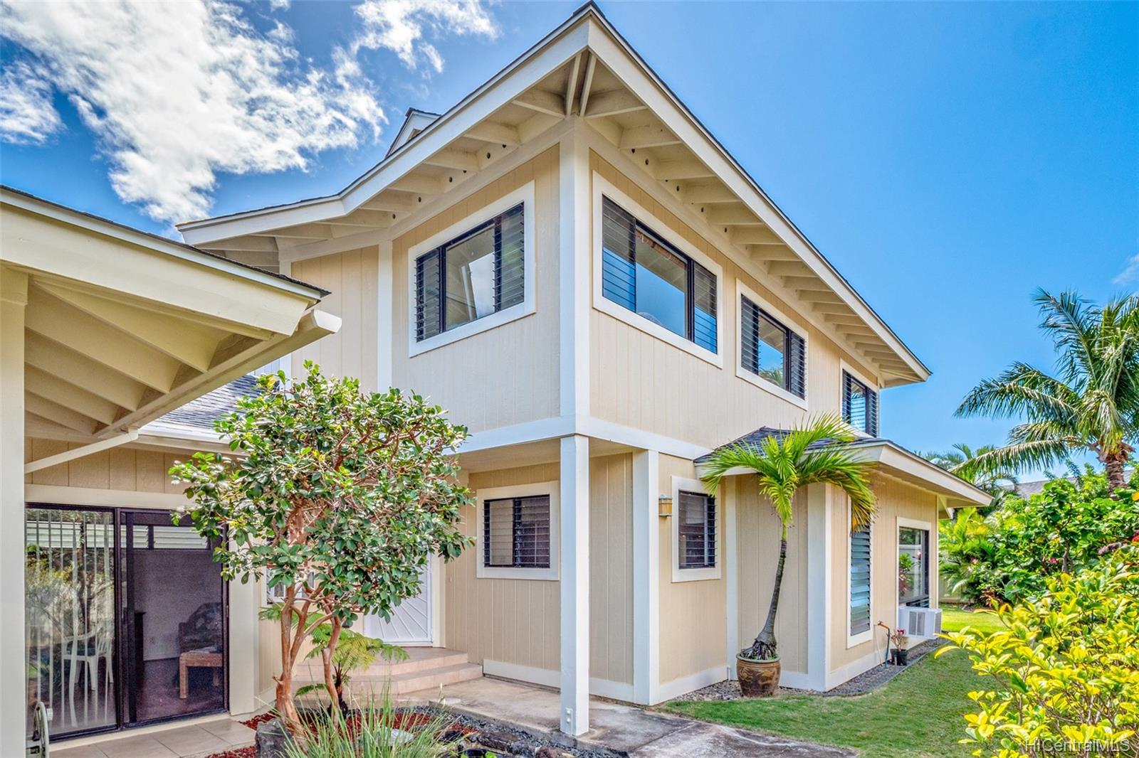 350 Kealahou Street Honolulu, HI 96825