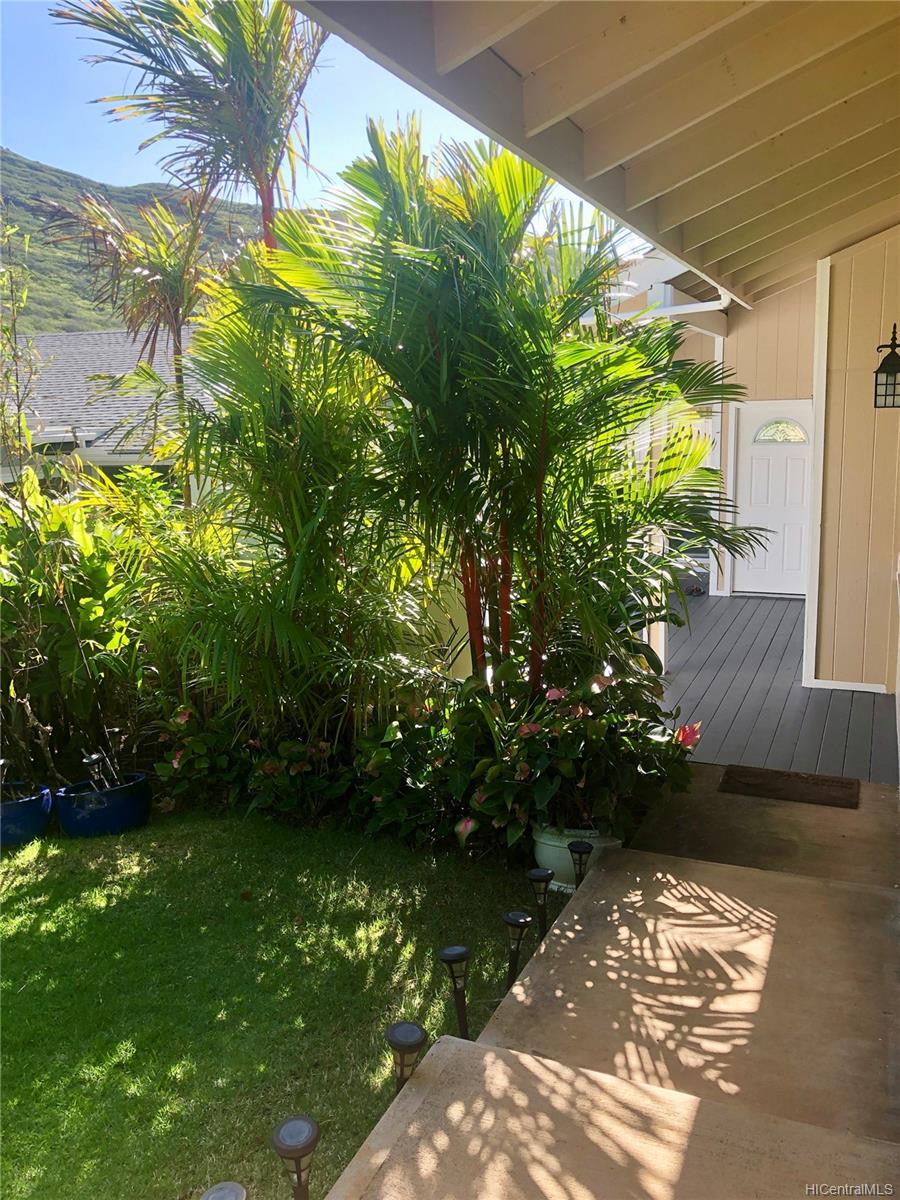 813 Papalalo Place Honolulu, HI 96825