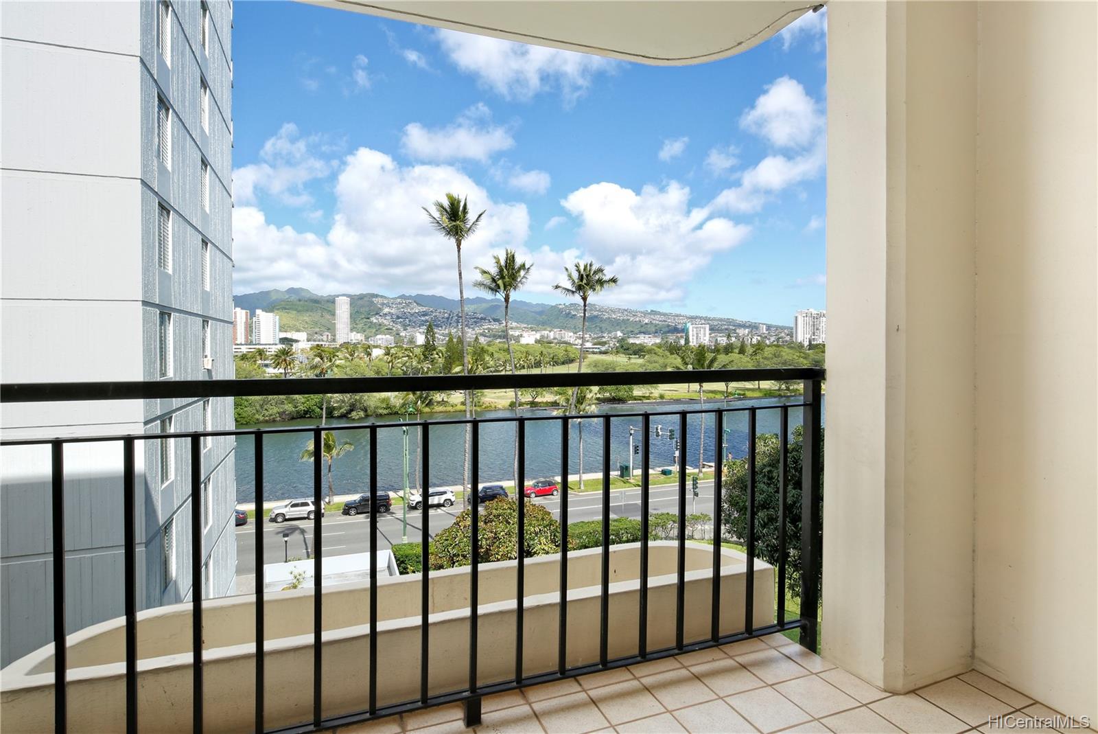 440 Seaside Avenue #501, Honolulu, HI 96815