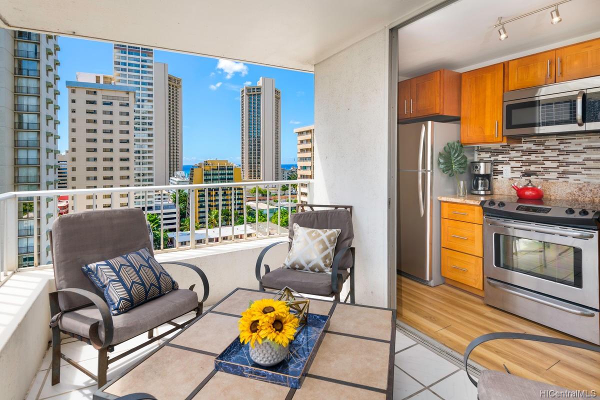 2421 Tusitala Street #1304, Honolulu, HI 96815