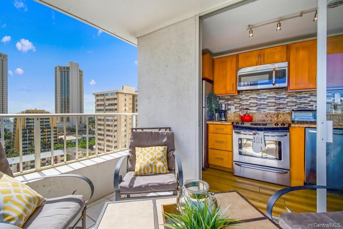 2421 Tusitala Street #1304, Honolulu, HI 96815