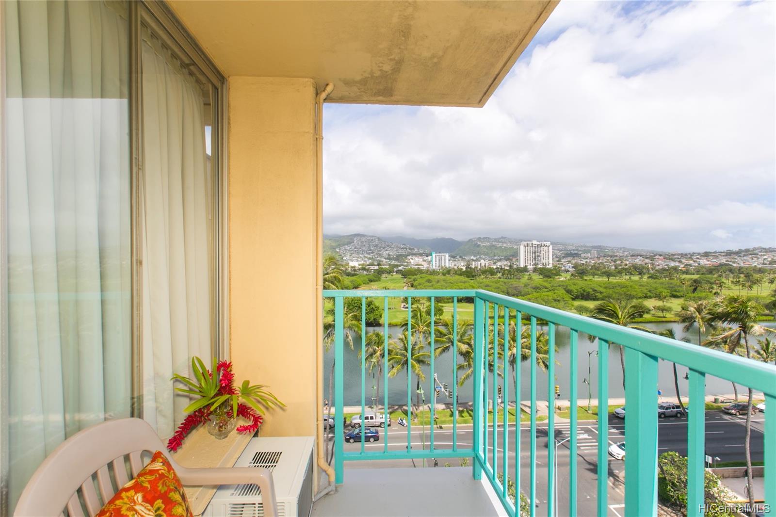 444 Kanekapolei Street #810, Honolulu, HI 96815