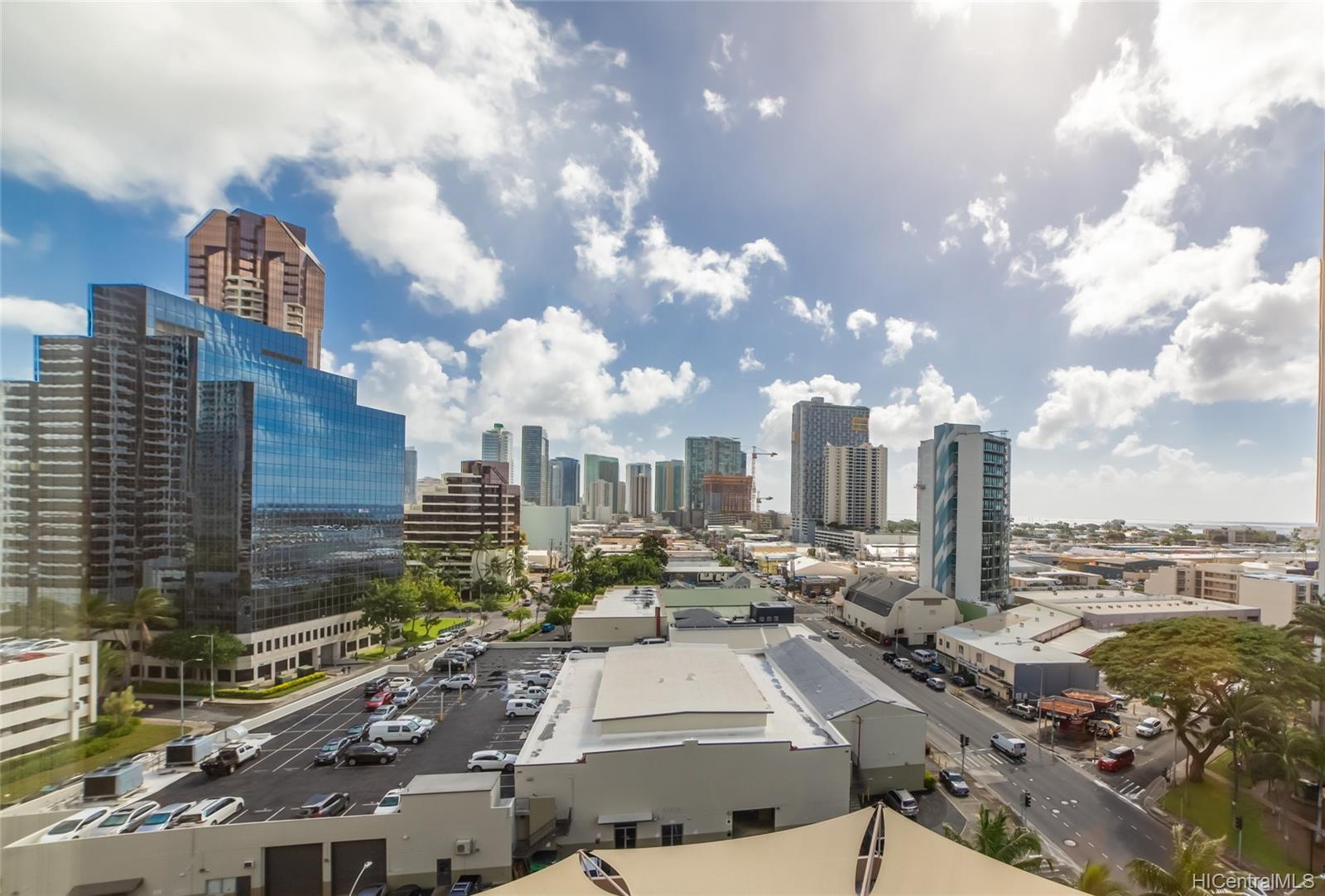600 Queen Street #1012, Honolulu, HI 96813