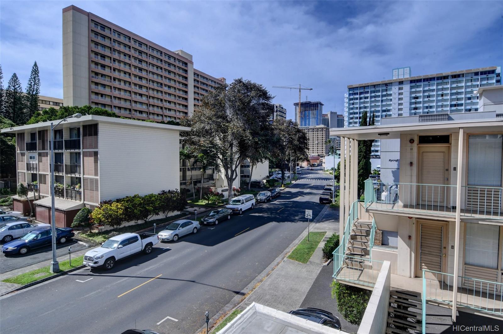 920 Kaheka Street #25, Honolulu, HI 96814