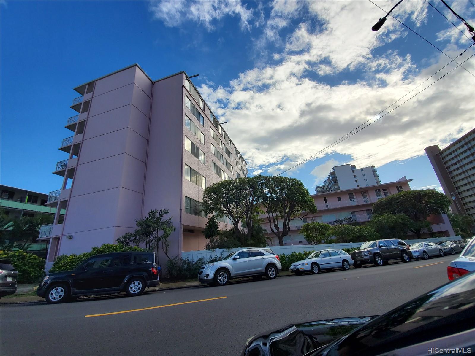 1020 Green Street #104, Honolulu, HI 96822