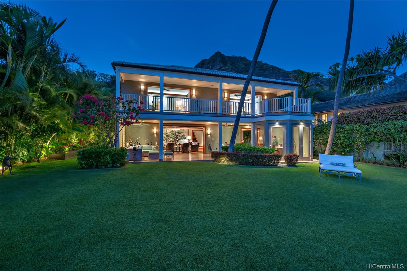 3229 Diamond Head Road Honolulu, HI 96815