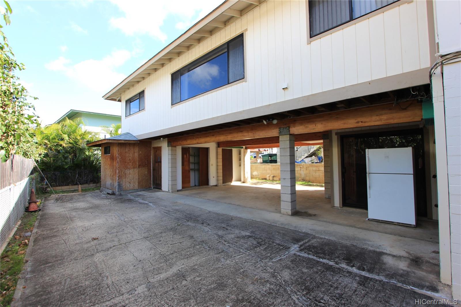 3036 Monsarrat Avenue Honolulu, HI 96815