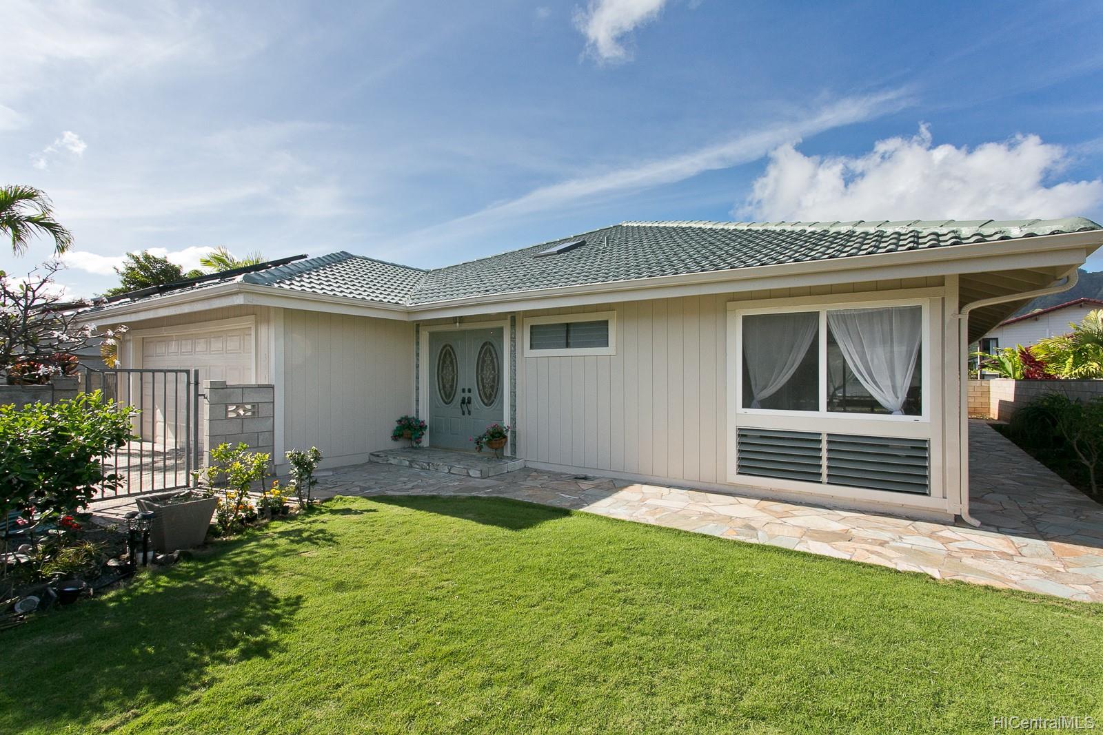 394 Ainahou Street Honolulu, HI 96825