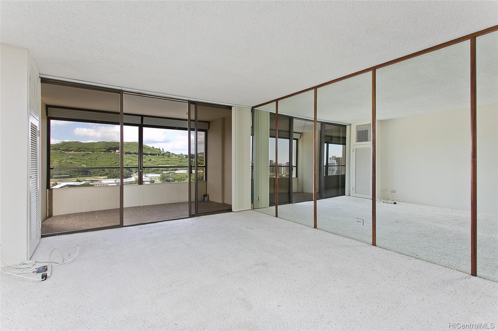 1717 Mott Smith Drive #1910, Honolulu, HI 96822