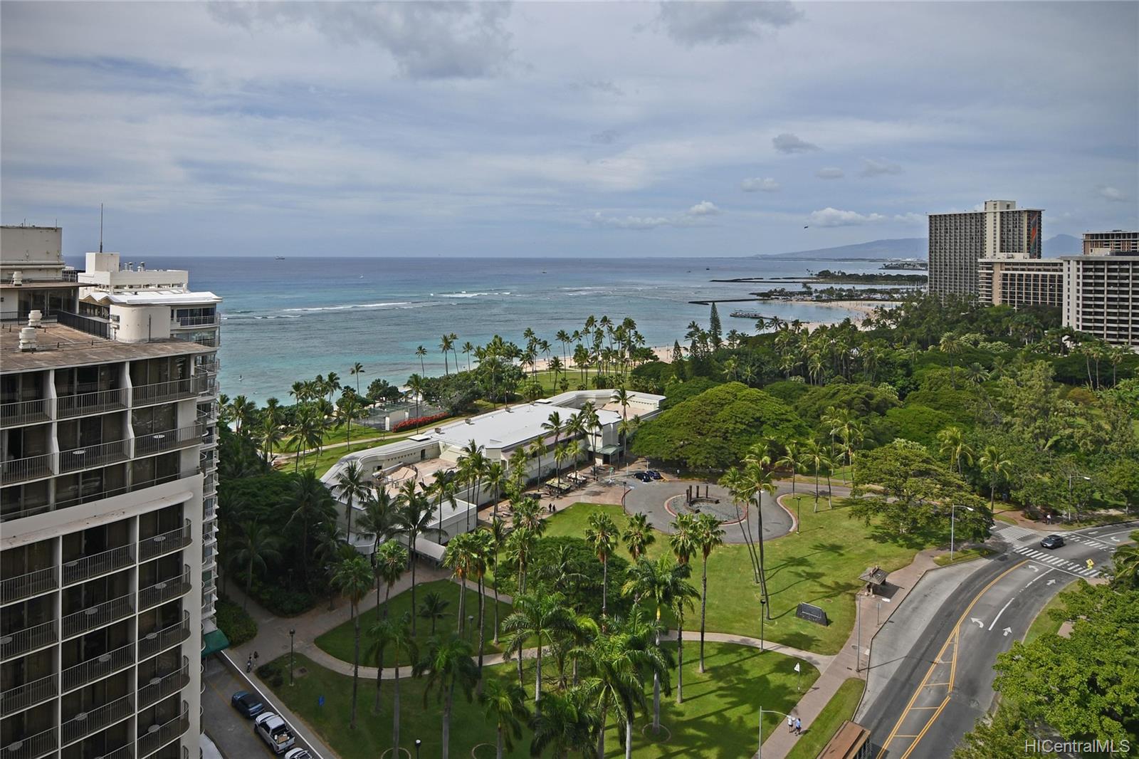 223 Saratoga Road #1822, Honolulu, HI 96815