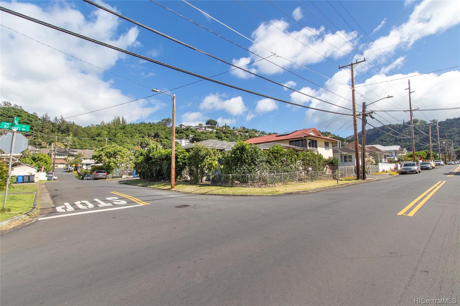 2218 Kanealii Avenue Honolulu, HI 96813