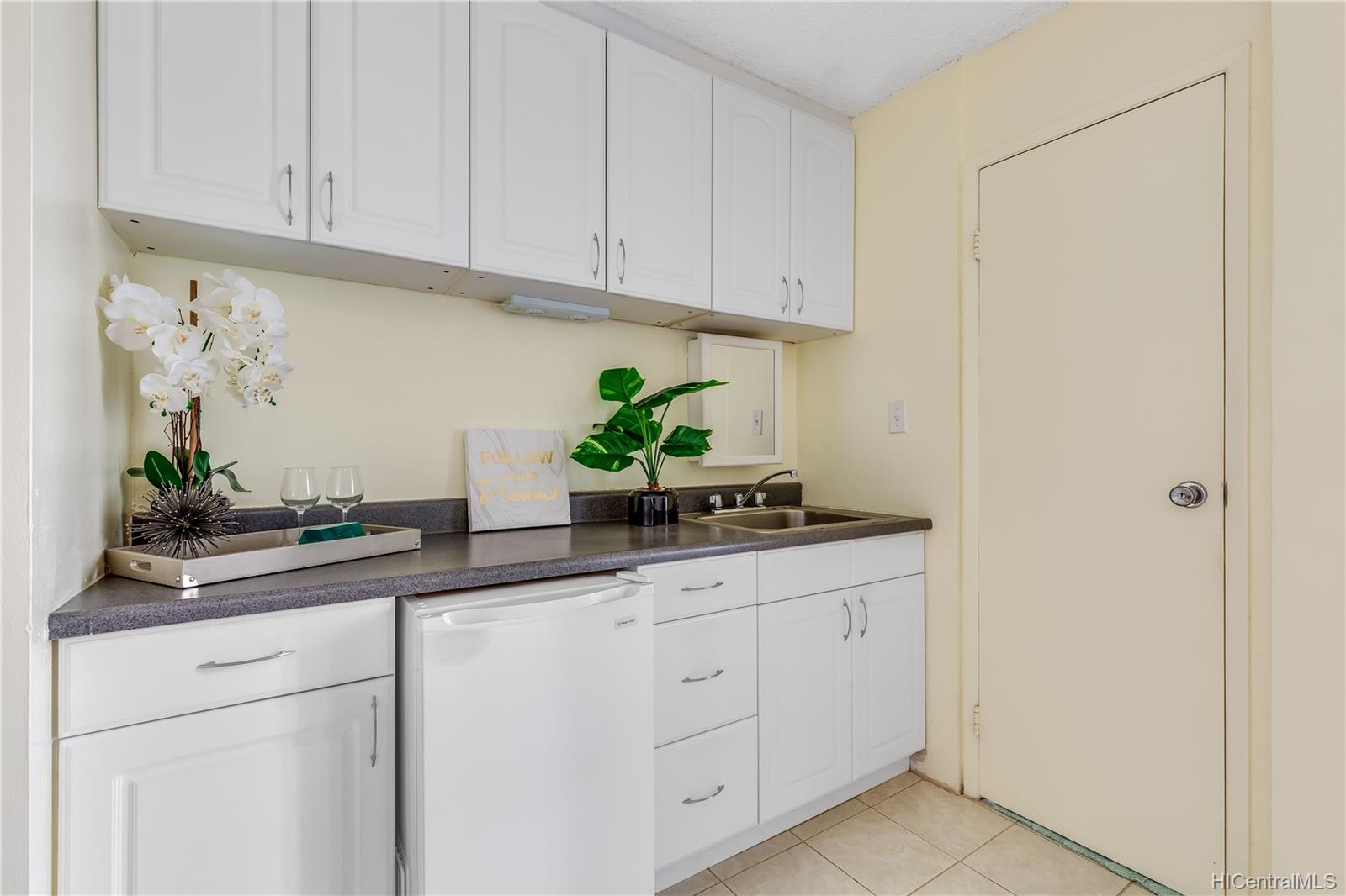 249 Kapili Street #505, Honolulu, HI 96815