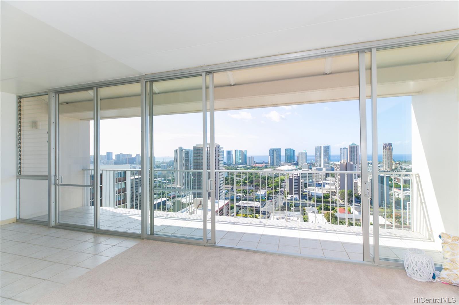 1520 Ward Avenue #1403, Honolulu, HI 96822