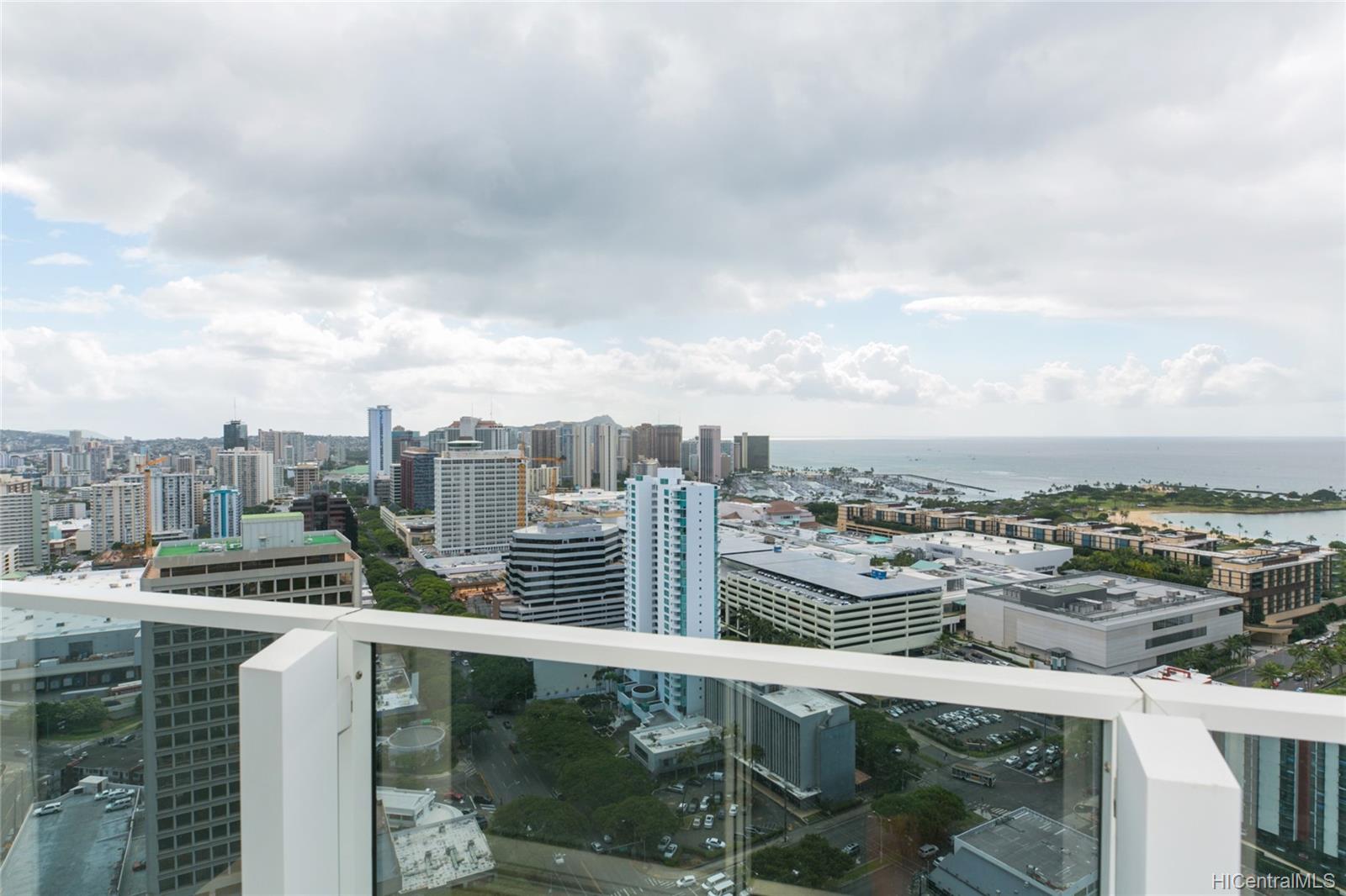 1288 Kapiolani Boulevard #3805, Honolulu, HI 96814